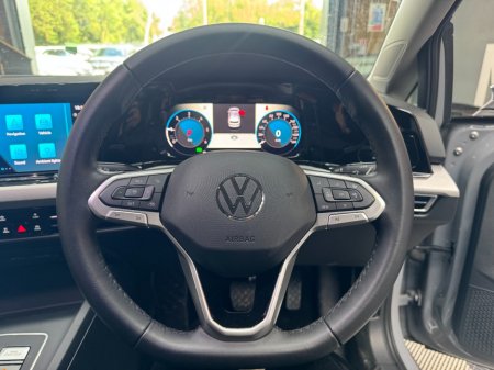 2024 Volkswagen Golf - photo 8
