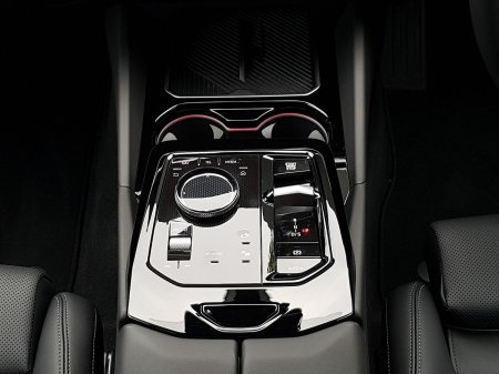 2026 BMW 5-Series - photo 10