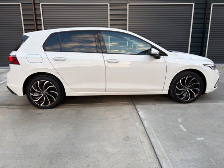 2024 Volkswagen Golf - photo 9