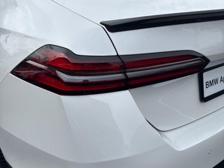 2026 BMW 5-Series - photo 17