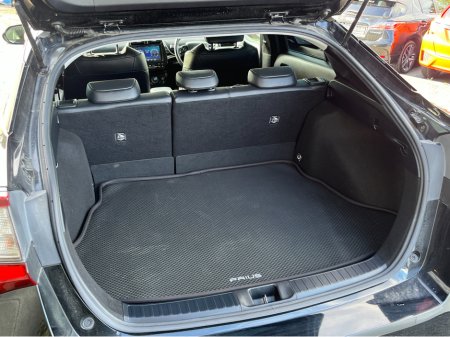 2020 Toyota Prius - photo 8