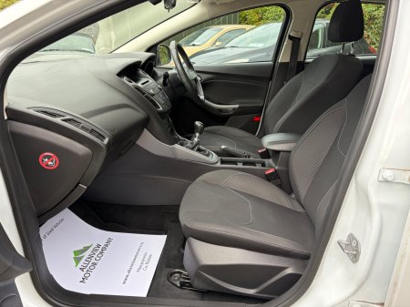 2017 Ford Focus - photo 17