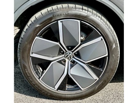 2025 Volkswagen Touareg - photo 43