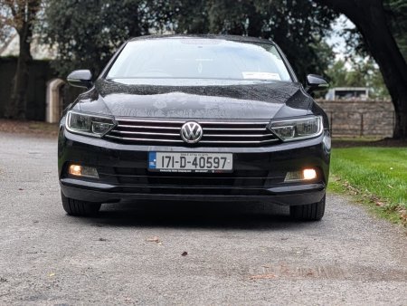 2017 Volkswagen Passat - photo 2