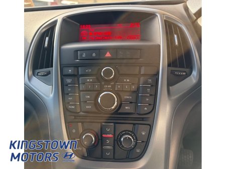 2013 Opel Astra - photo 11