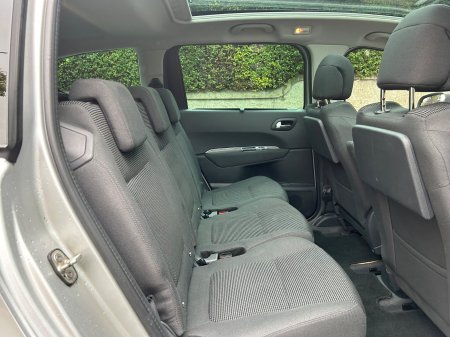 2016 Peugeot 5008 - photo 24