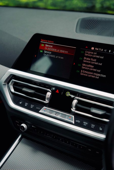 2022 BMW 3-Series - photo 16