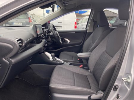 2023 Toyota Yaris - photo 6