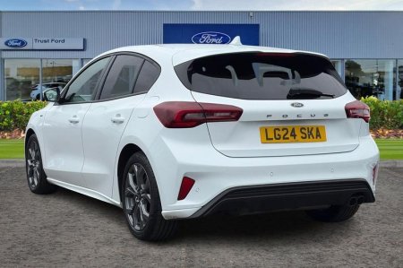 2024 Ford Focus - photo 2