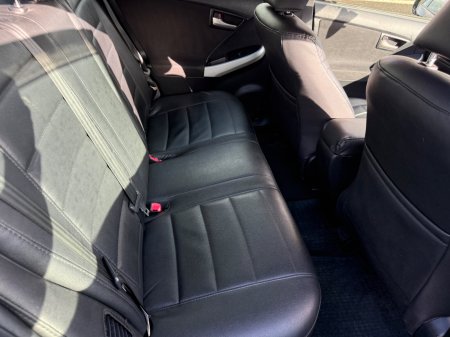 2015 Toyota Prius - photo 3