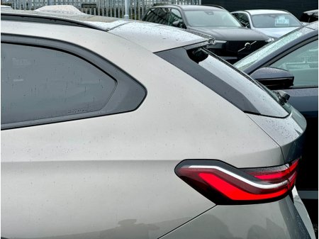 2026 BMW 5-Series - photo 7