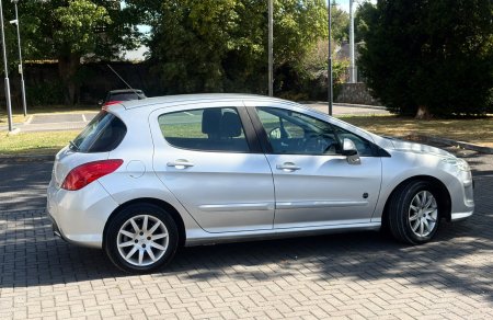 2011 Peugeot 308 - photo 4