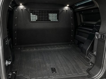 2025 Land Rover Defender - photo 29