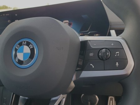 2025 BMW iX1 - photo 18