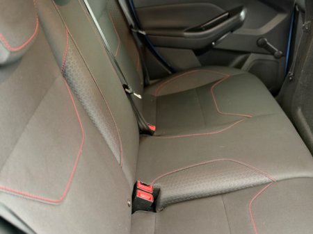 2017 Ford Focus - photo 20