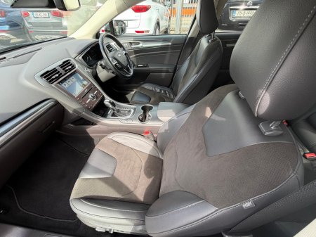 2019 Ford Mondeo - photo 32