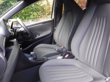 2021 Toyota Yaris - photo 9