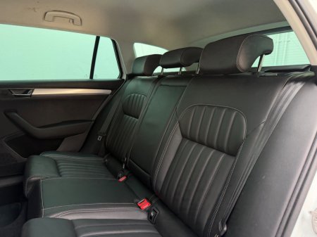 2022 Skoda Superb - photo 23