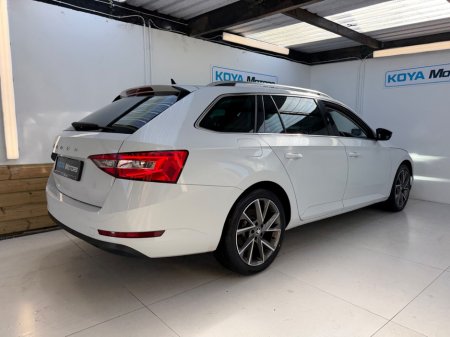2022 Skoda Superb - photo 10