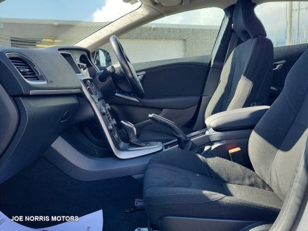 2015 Volvo V40 - photo 2