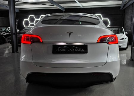 2023 Tesla Model Y - photo 9