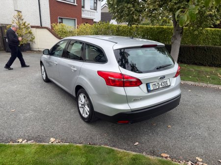2017 Ford Focus - photo 16