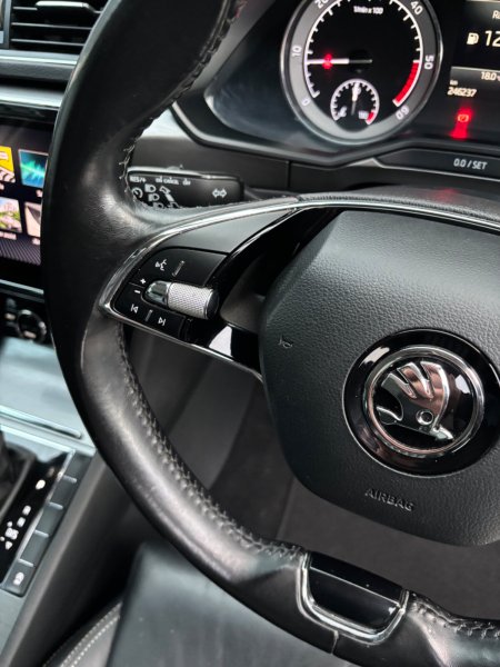2021 Skoda Superb - photo 37