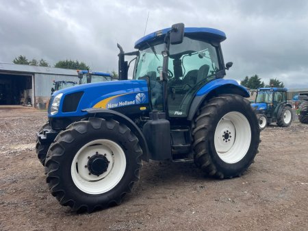 2005 New Holland TS115A - photo 2