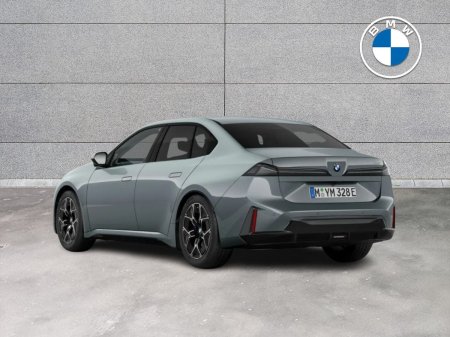 2026 BMW i3 - photo 2