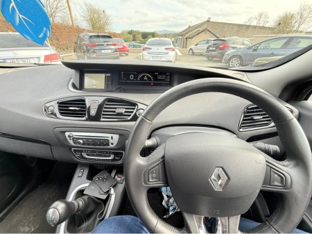 2016 Renault Scenic - photo 14
