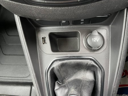 2021 Ford Transit Courier - photo 15