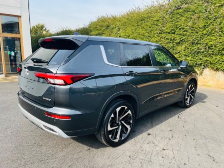 2024 Mitsubishi Outlander - photo 10