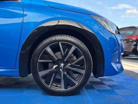2021 Peugeot 208 - photo 10