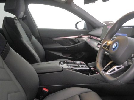 2026 BMW 5-Series - photo 12