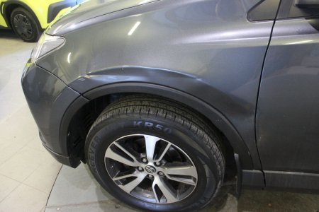 2017 Toyota RAV4 - photo 13