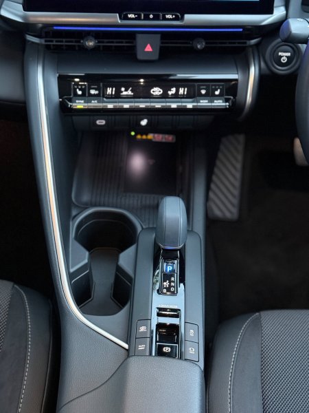 2025 Toyota C-HR - photo 15