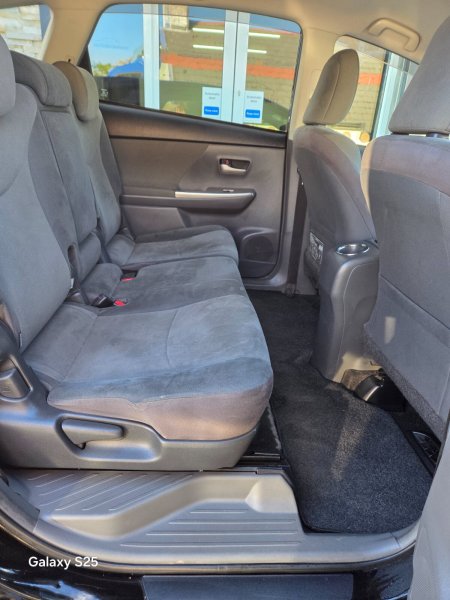 2014 Toyota Prius - photo 21