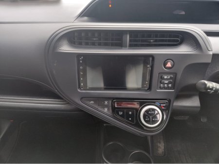 2017 Toyota Aqua - photo 9