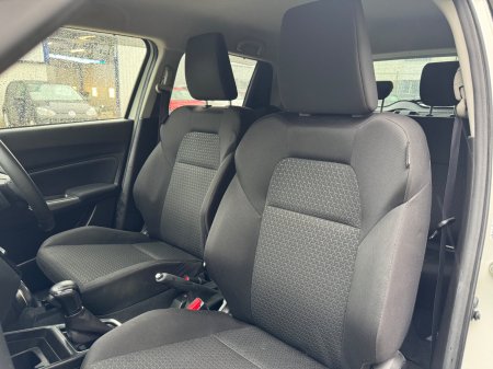 2018 Suzuki Swift - photo 16