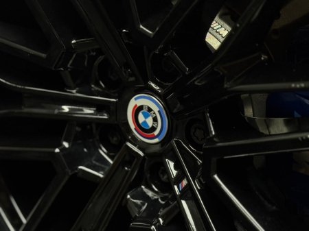 2025 BMW M5 - photo 18