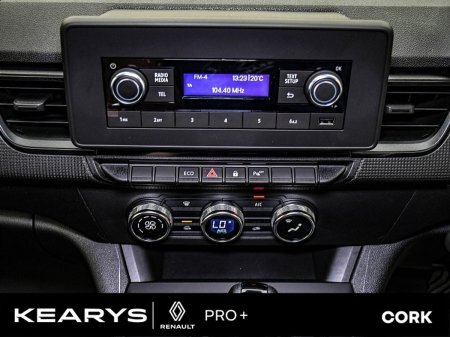 2024 Nissan TOWNSTAR - photo 18