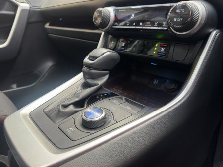 2025 Toyota RAV4 - photo 16