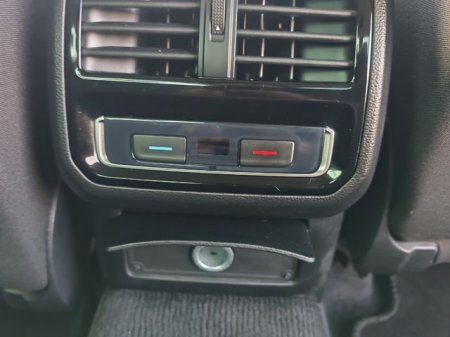 2019 Volkswagen Passat - photo 23