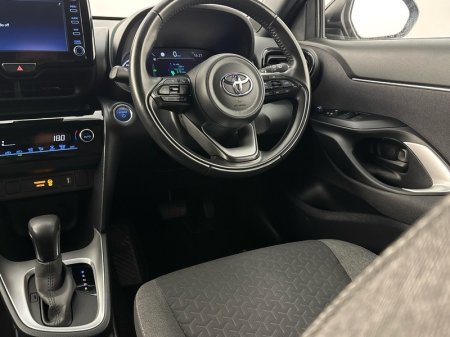 2024 Toyota Yaris Cross - photo 9