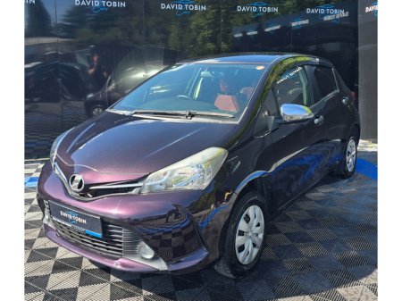 2015 Toyota Vitz - photo 19