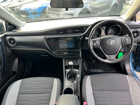 2016 Toyota Auris - photo 12