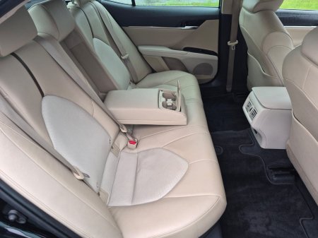2020 Toyota Camry - photo 14