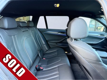 2022 BMW 5-Series - photo 17