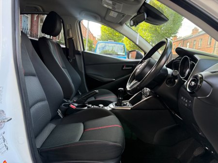 2016 Mazda Mazda2 - photo 13