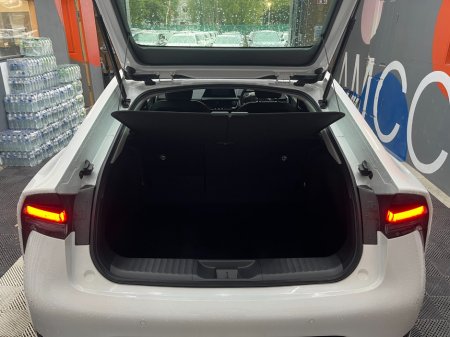 2025 Toyota Prius - photo 7
